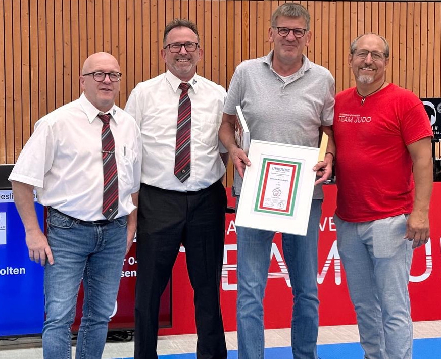 Vierter Dan für Willi Brumshagen